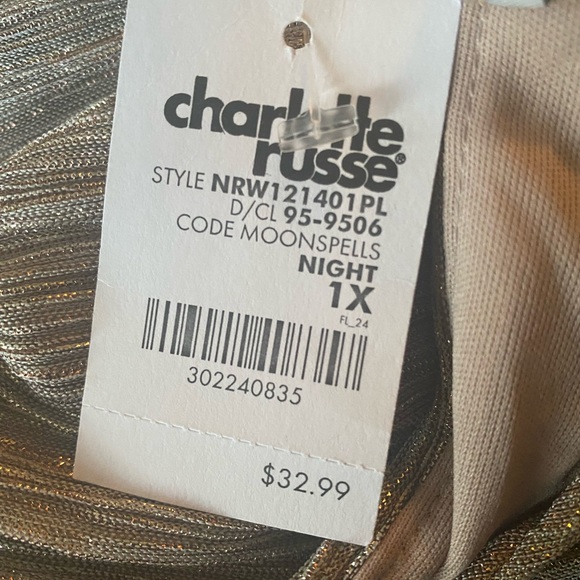 NWT Charlotte Russe Romper 
Size 1x
Beige/gold with metallic - Picture 5 of 5